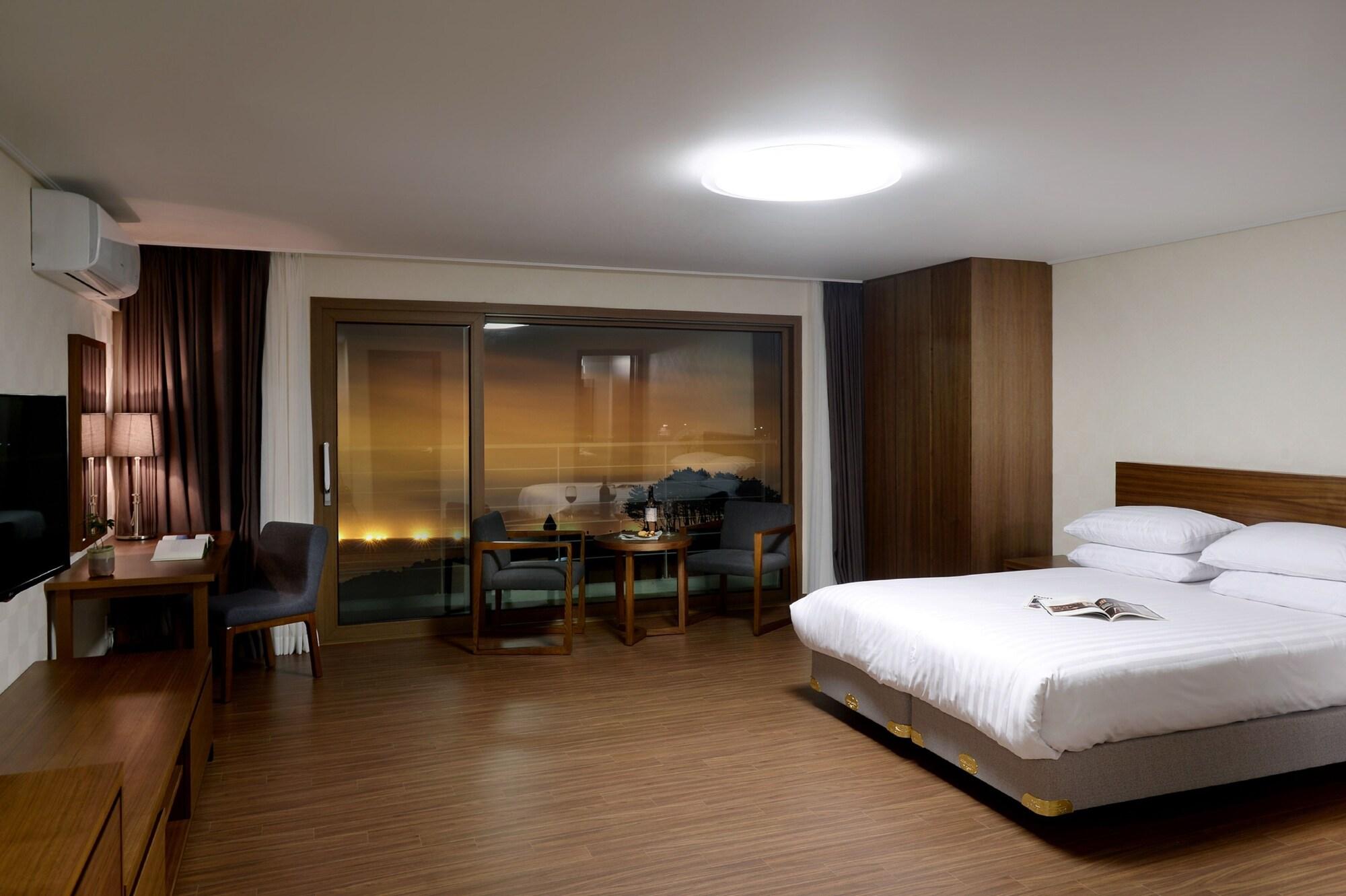เชจู แอโร่สเปซ โฮเต็ล Hotel ซอกวีโพ ภายนอก รูปภาพ
