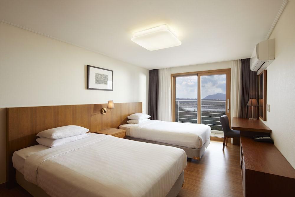 เชจู แอโร่สเปซ โฮเต็ล Hotel ซอกวีโพ ภายนอก รูปภาพ